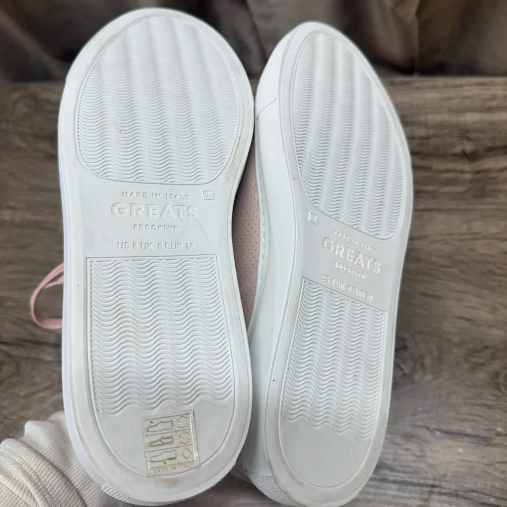 GREATS Pink Perforated Royale Leather Sneaker‎ size 38 - 8